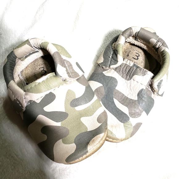 Minimoc Other - Minimoc/Heyfolks Baby Camo Mocassins soft sole